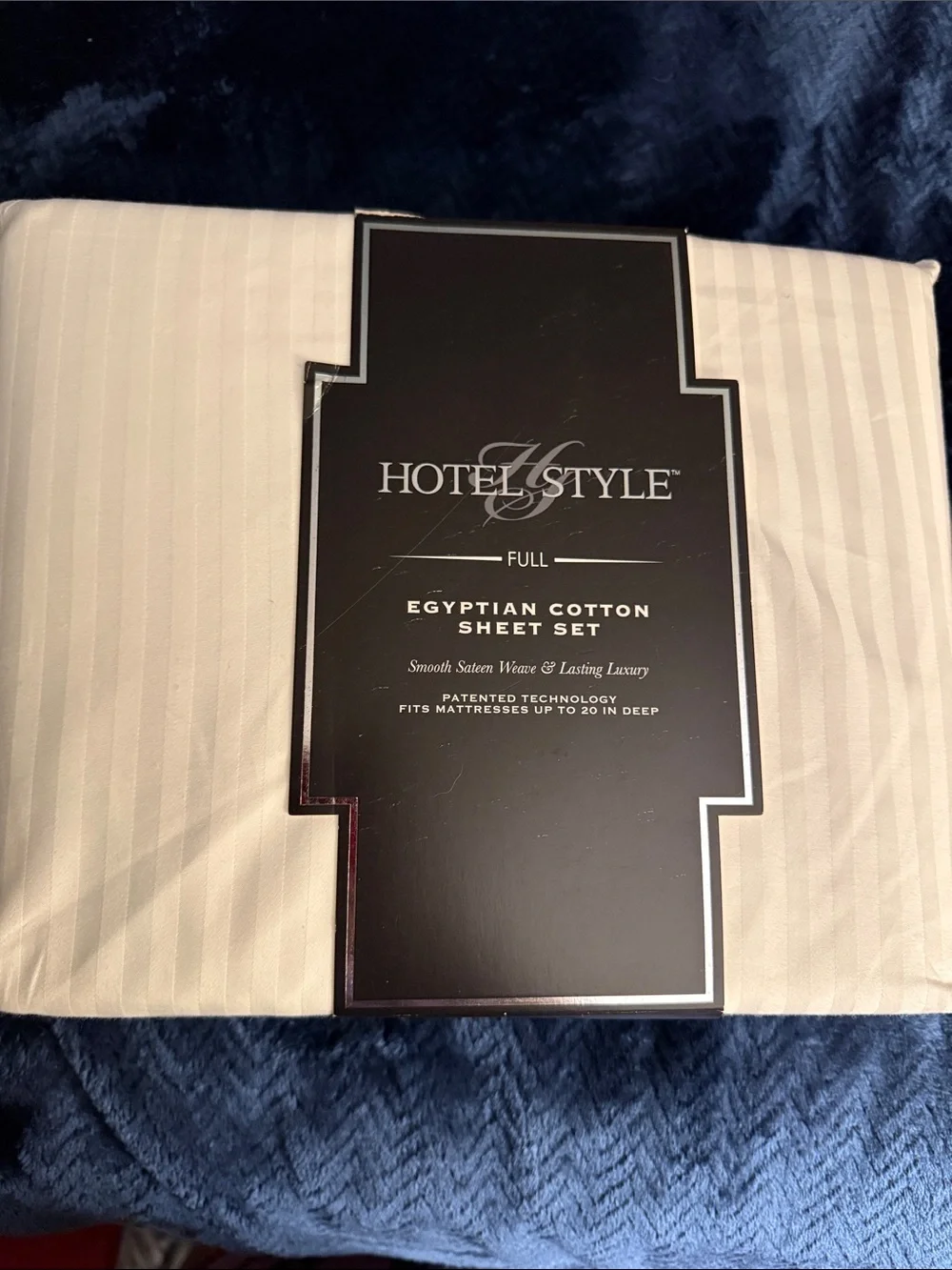 Hotel Style Full Egyptian Cotton Sheet Set - White Damask 600 Thread Count